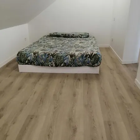 Petite Maison De Bourg Le Bourgneuf-la-Foret