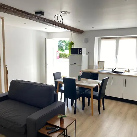 Petite Maison De Bourg Apartment Le Bourgneuf-la-Foret