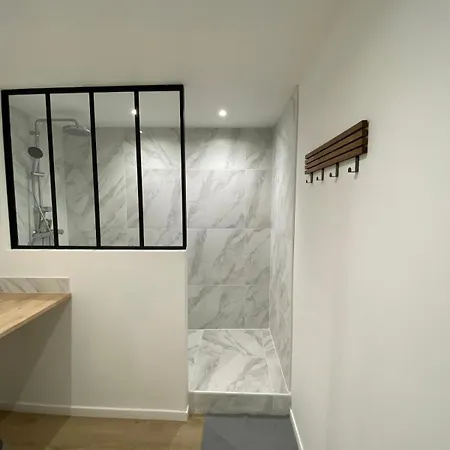 Petite Maison De Bourg * Le Bourgneuf-la-Foret