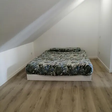 Apartment Petite Maison De Bourg Le Bourgneuf-la-Foret