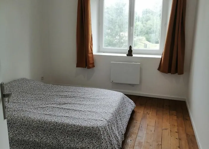 Petite Maison De Bourg Le Bourgneuf-la-Foret