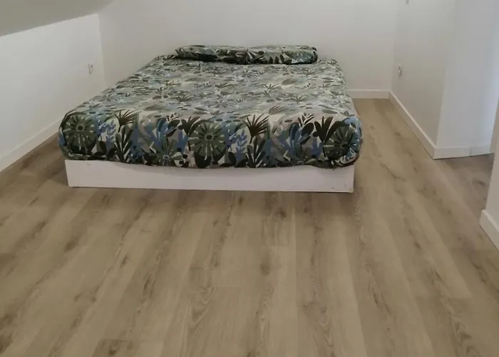 Petite Maison De Bourg Le Bourgneuf-la-Foret