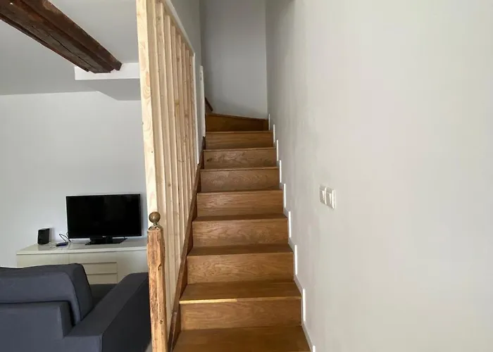 Petite Maison De Bourg * Le Bourgneuf-la-Foret